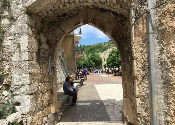 Del Ponte Hotel Balsorano Vecchio